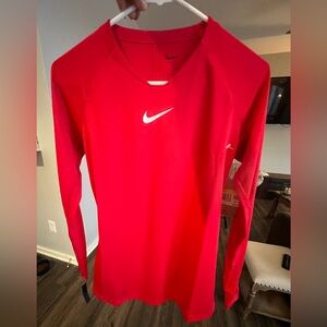 Nike Women's Red DRI-FIT Long Sleeve Tee Size SM New With Tags